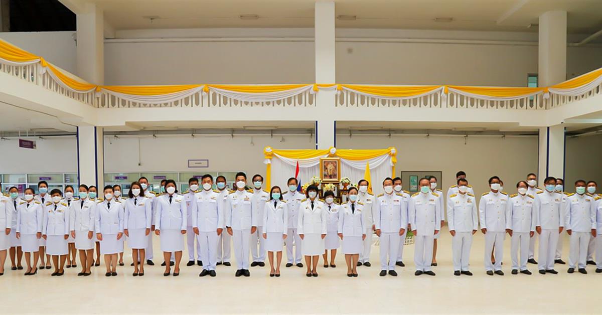 คณบดีคณะศิลปศาสตร์ ร่วมพิธีถวายราชสักการะ และลงนามถวายพระพรชัยมงคล เนื่องในโอกาสมหามงคลเฉลิมพระชนมพรรษา พระบาทสมเด็จพระวชิรเกล้าเจ้าอยู่หัว